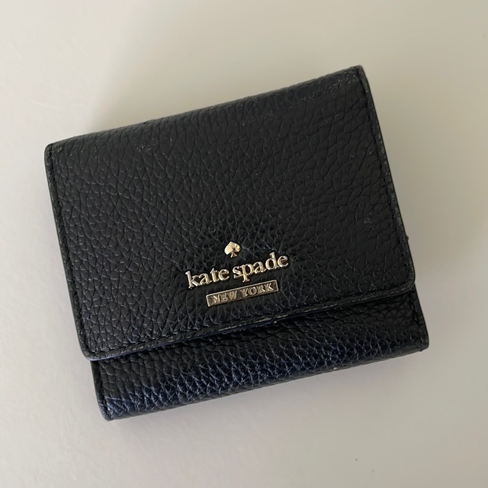 Kate spade wallet WITH BOX